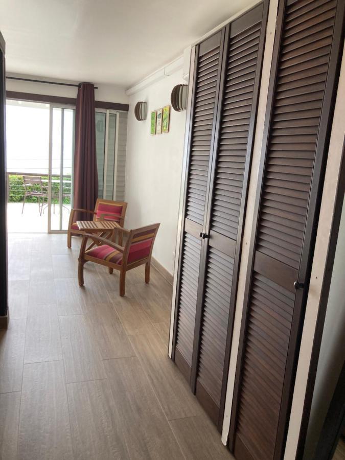 Habitation Desrosiers Apartamento Les Trois-Ilets Exterior foto